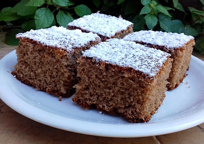 Desert prajitura cu lapte cald si nesquik