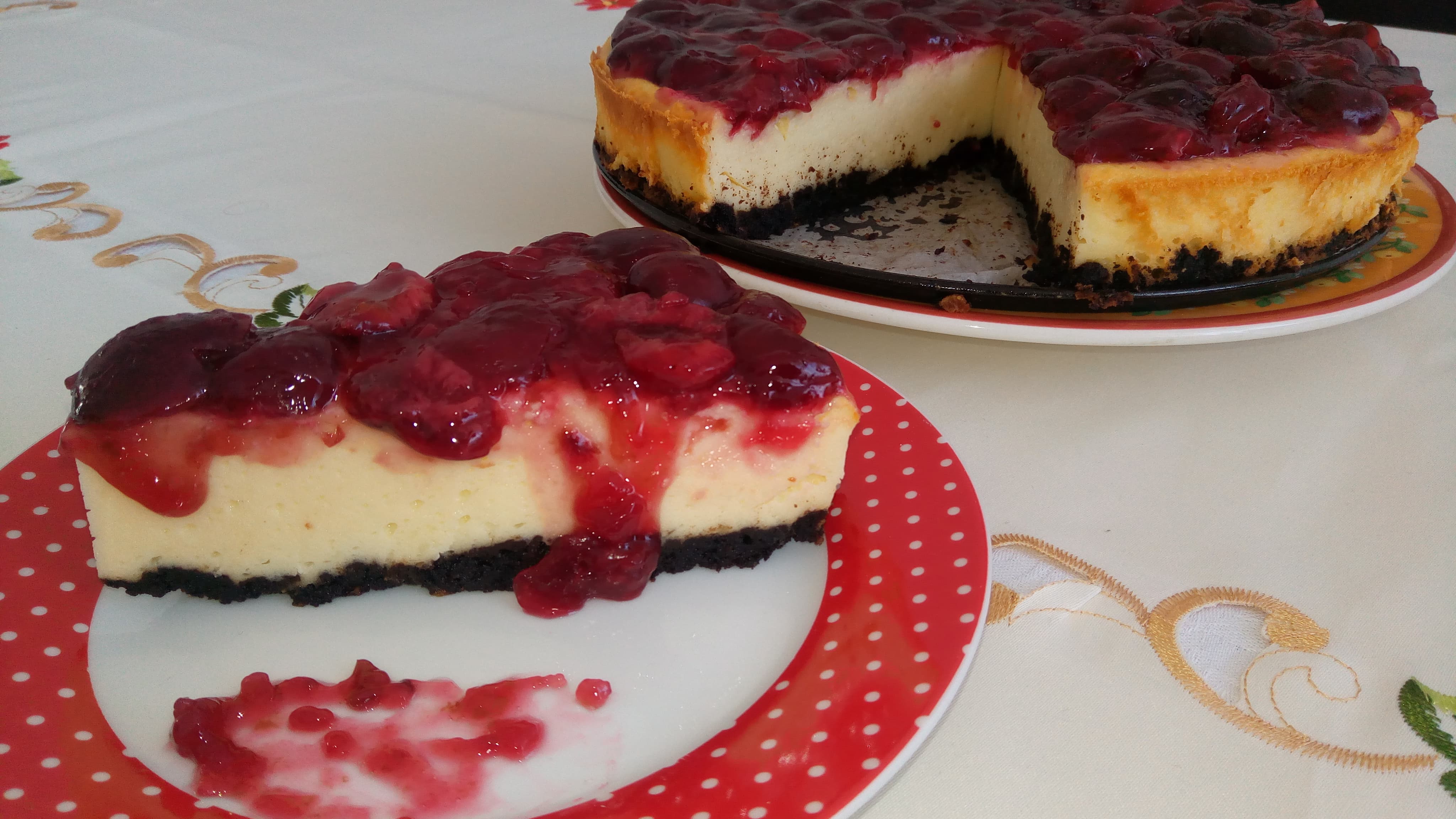 Desert cheesecake copt, cu cirese