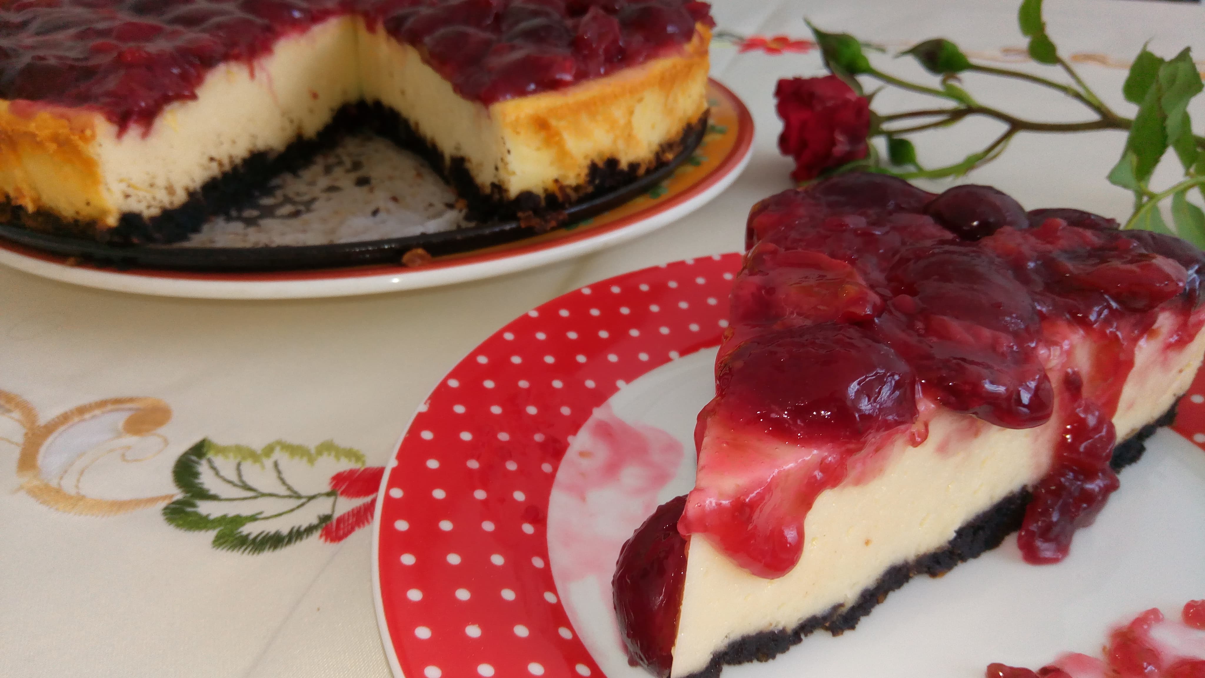 Desert cheesecake copt, cu cirese