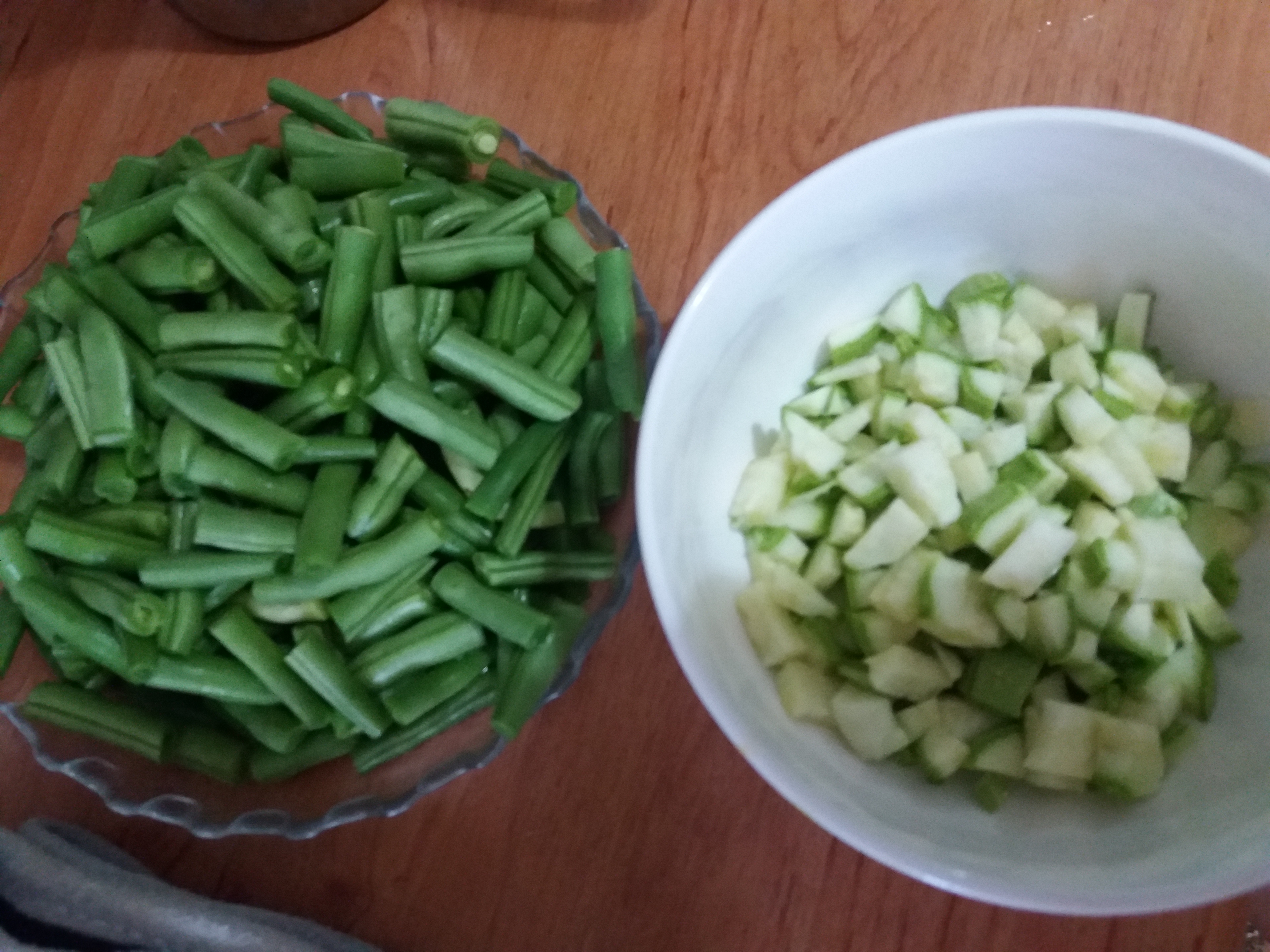 Ciorba de pastai verzi cu carnati afumati