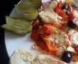 Aperitiv Oua cu carnat chorizo, ricotta si sos de rosii-7