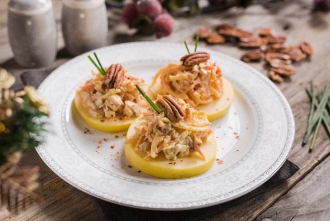 Aperitiv midinette cu pui si salata de cruditati