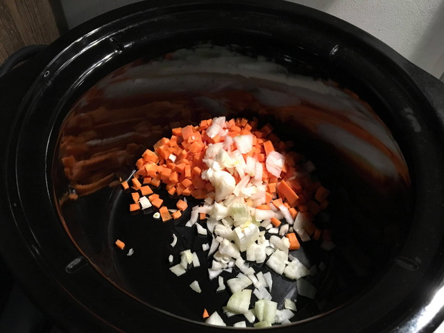 Ciorba din aripi de curcan la slow cooker Crock-Pot