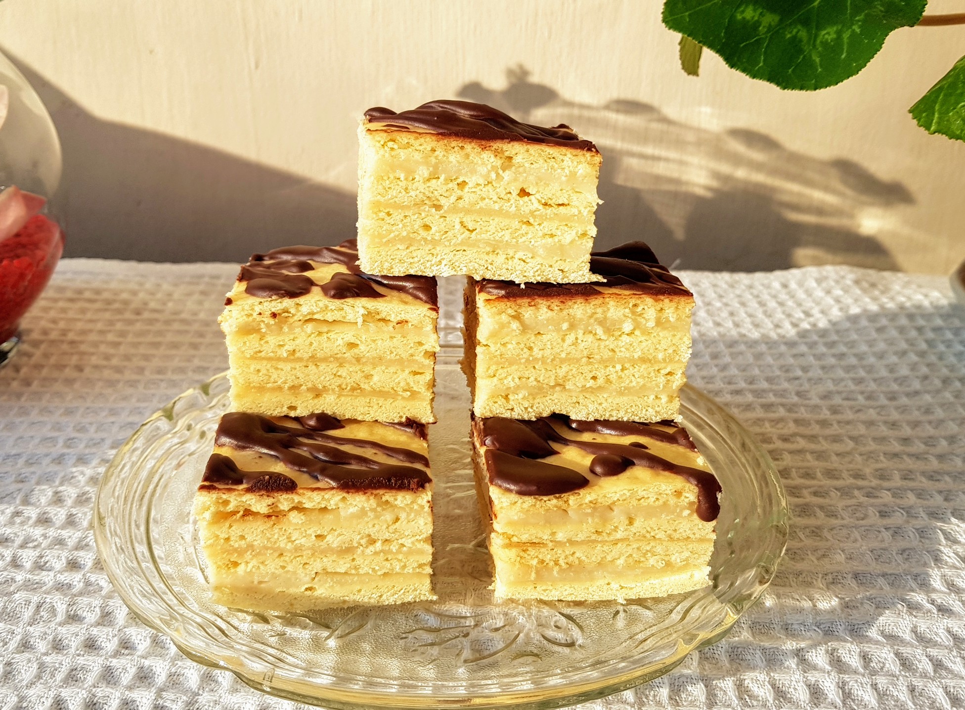 Desert prajitura cu foi si crema de lapte cu aroma de lamaie