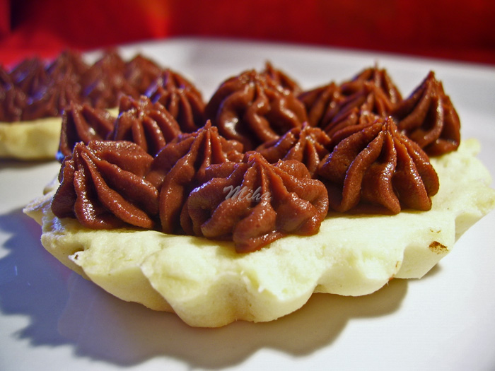 Mini tarte cu ciocolata