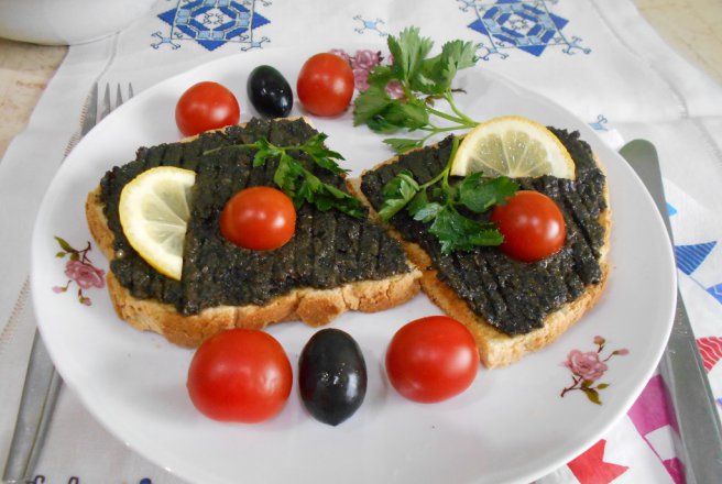 Pasta de post, din masline negre