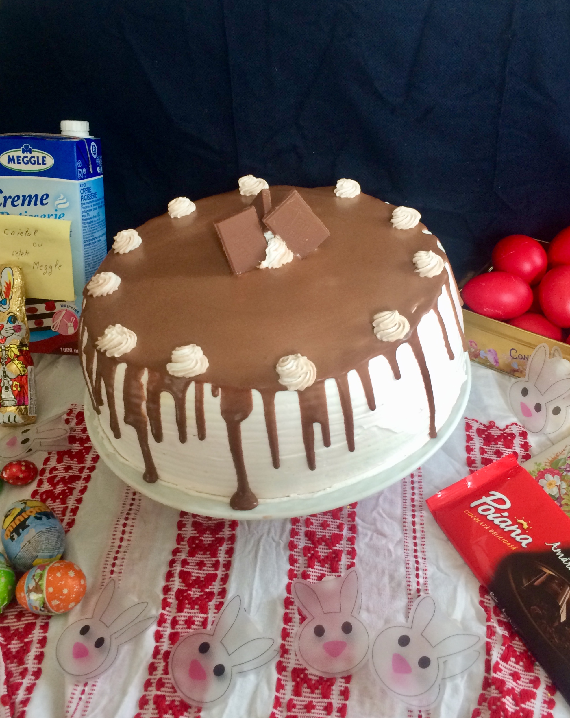 Desert tort cu mousse de capsuni si ganache de ciocolata cu menta