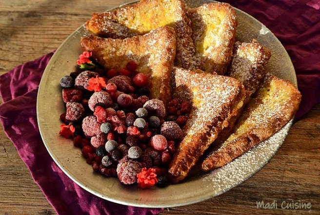 Desert friganele cu parmezan si fructe de padure