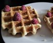 Desert waffle cu zmeura si cocos (fara faina)-2