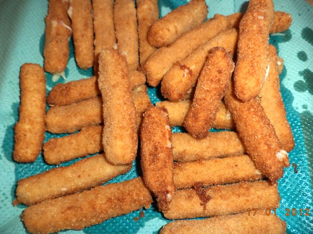 Aperitiv mozzarela sticks