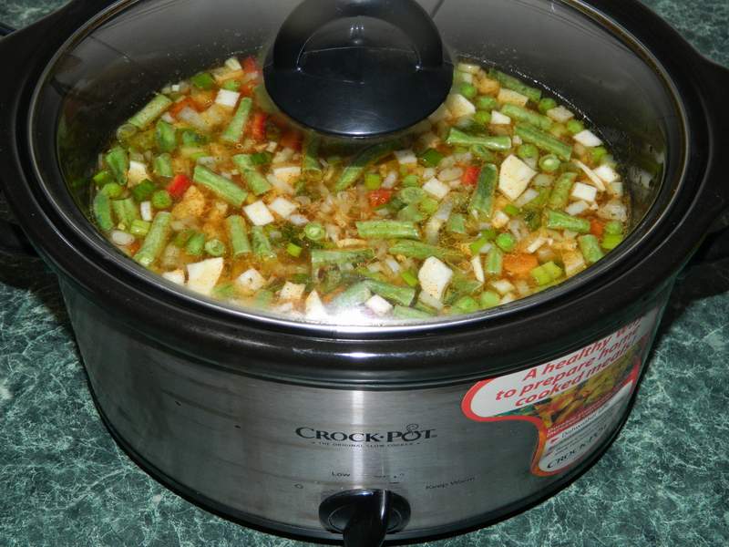 Ciorba cu coaste la slow cooker Crock-Pot