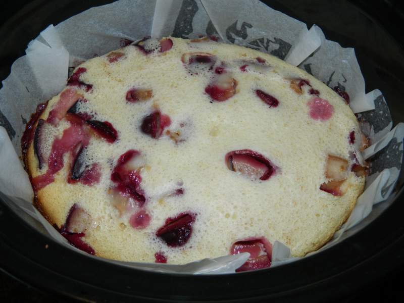 Clafoutis cu prune la slow cooker Crock-Pot