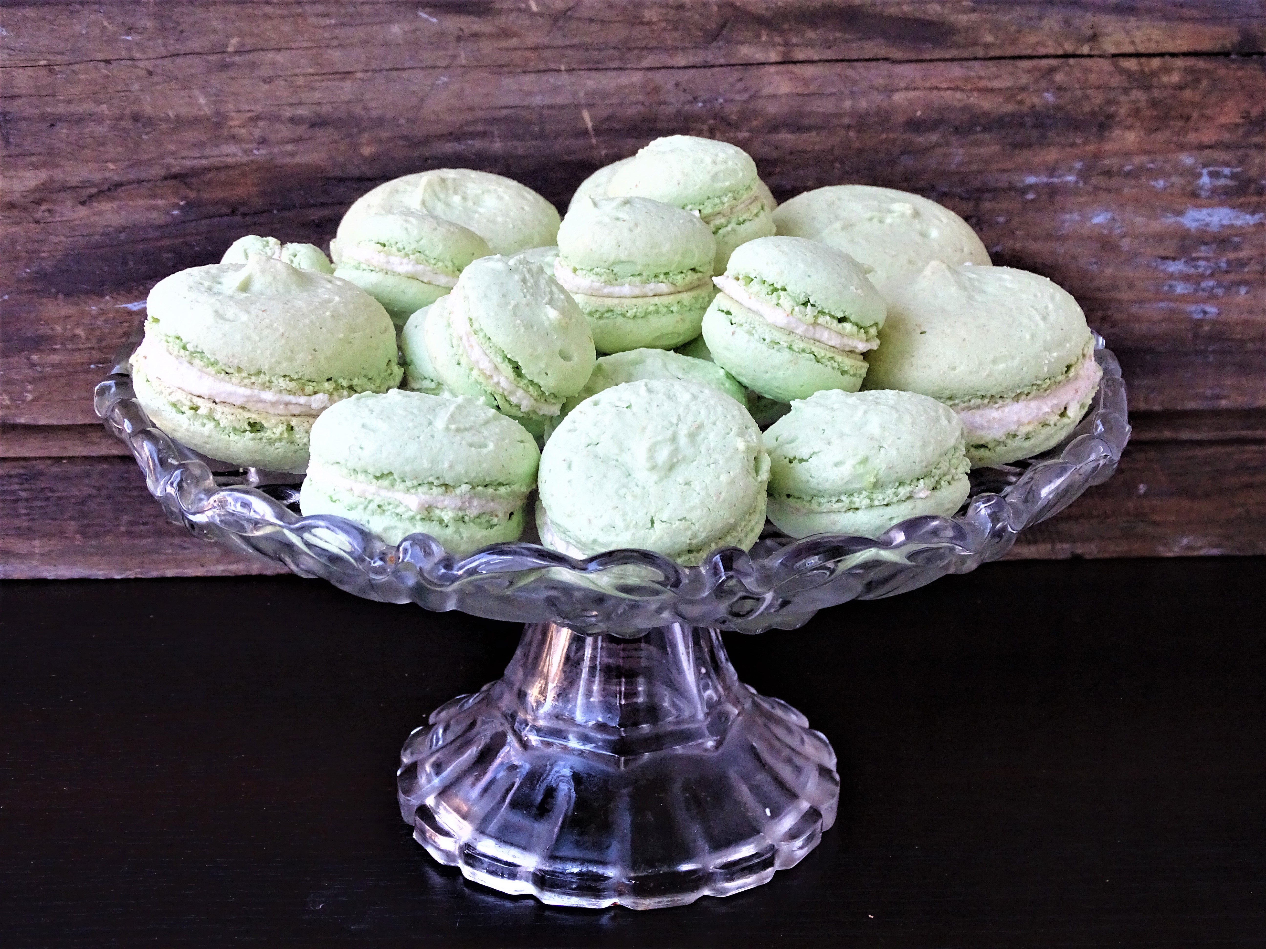 Desert Macarons si 7 ani de Bucataras