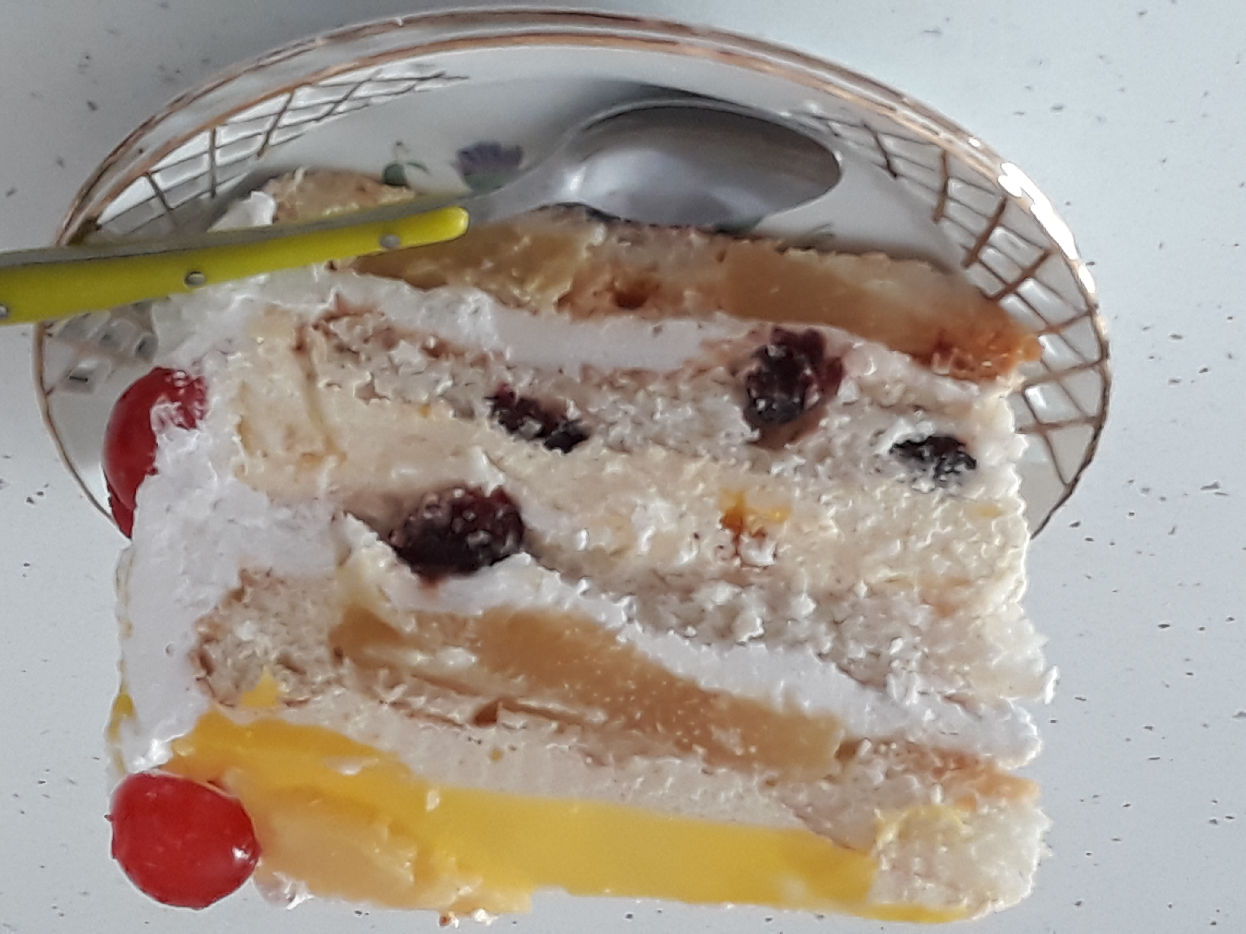 Desert tort cu ananas, nuca de cocos si mandarine