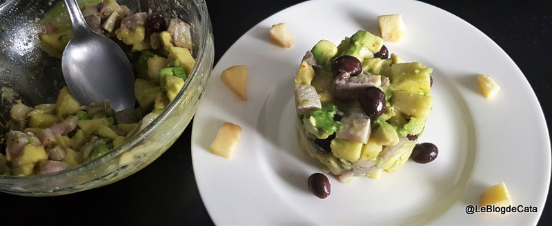 Salata de avocado, mar si hering marinat