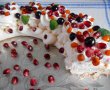 Desert coronita Pavlova, cu frisca si fructe - Reteta nr. 700-20