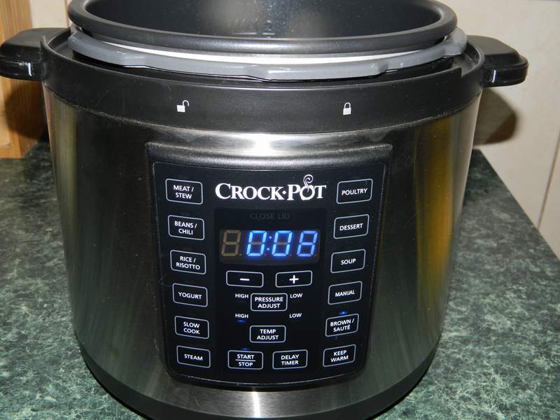 Mancare de inimi si pipote cu ceapa si ardei la Multicooker-ul Crock-Pot Express