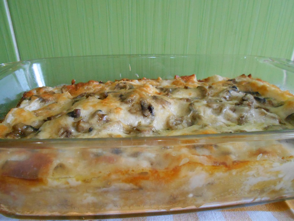 Lasagna cu ciuperci si sos bechamel