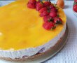 Desert cheesecake cu capsuni si caise-12