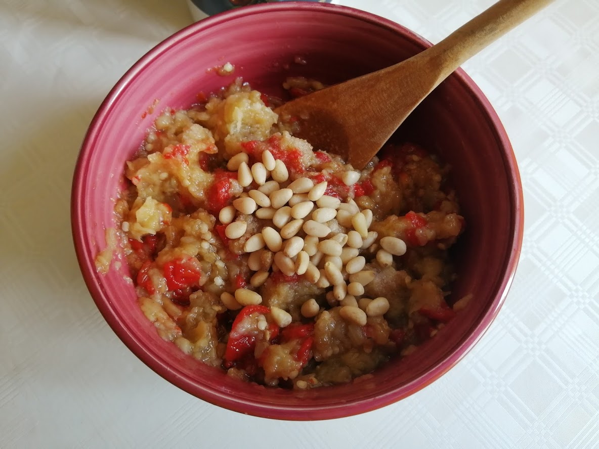 Salata de vinete si ardei kapia