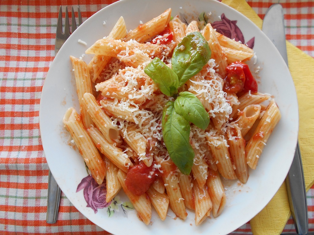 Penne cu sos Arrabbiata