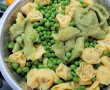 Salata calda cu pui si tortellini-10