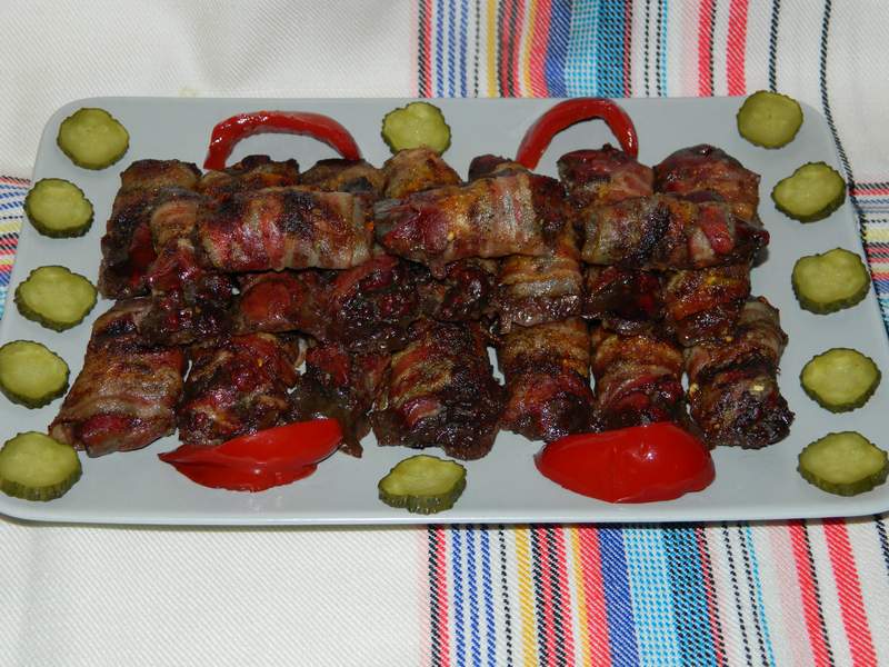 Aperitiv cu ficatei si bacon