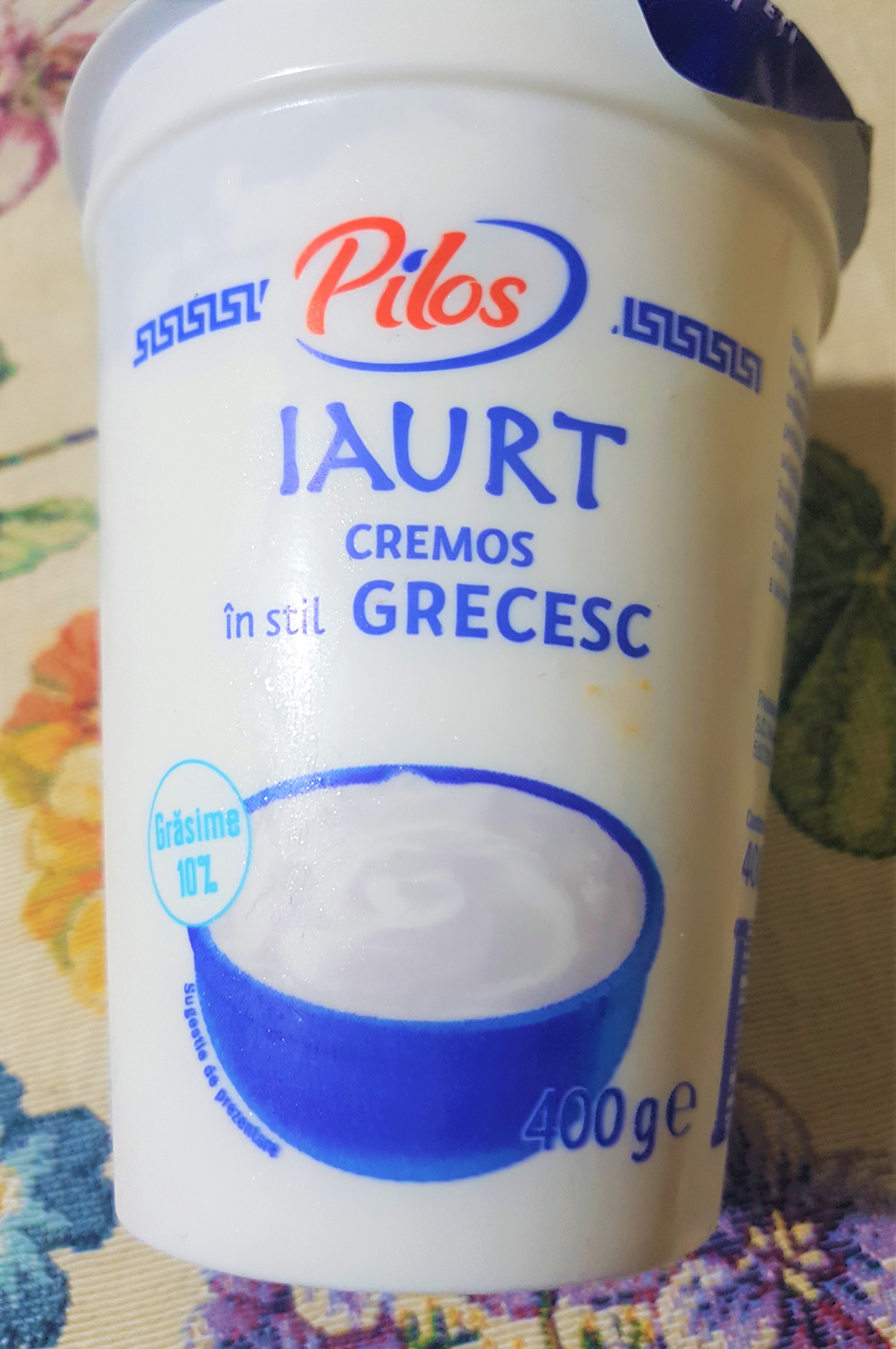 Salata de conopida cu iaurt, morcov si salam crud-uscat