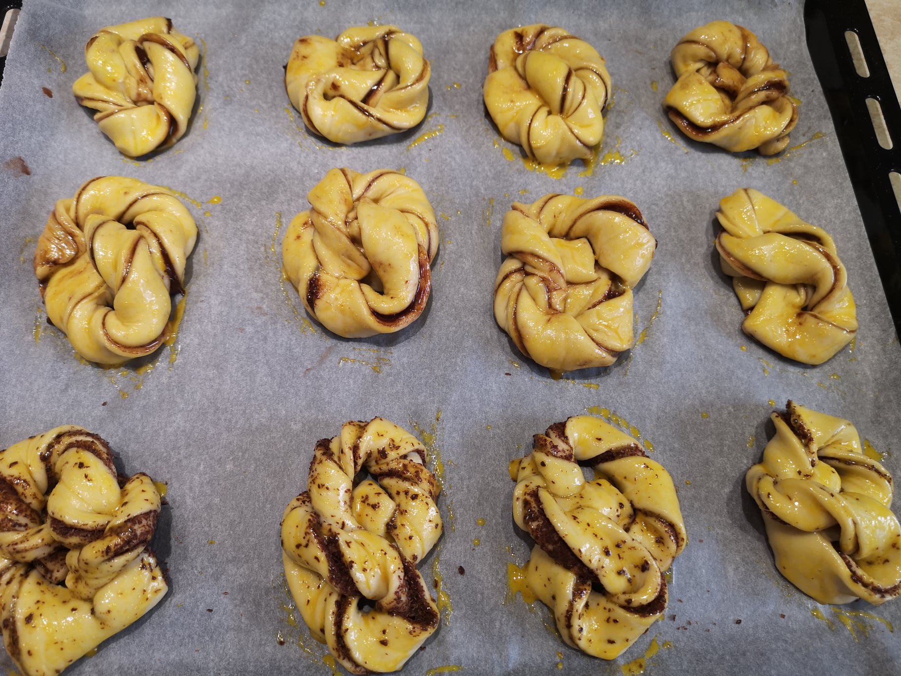 Desert Chocolate babka buns