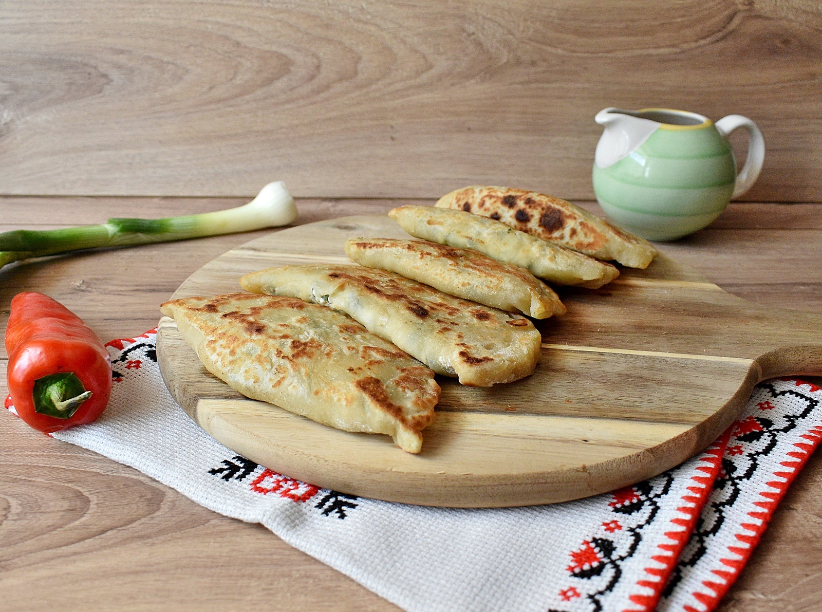 Aperitiv placinte cu spanac si ceapa verde