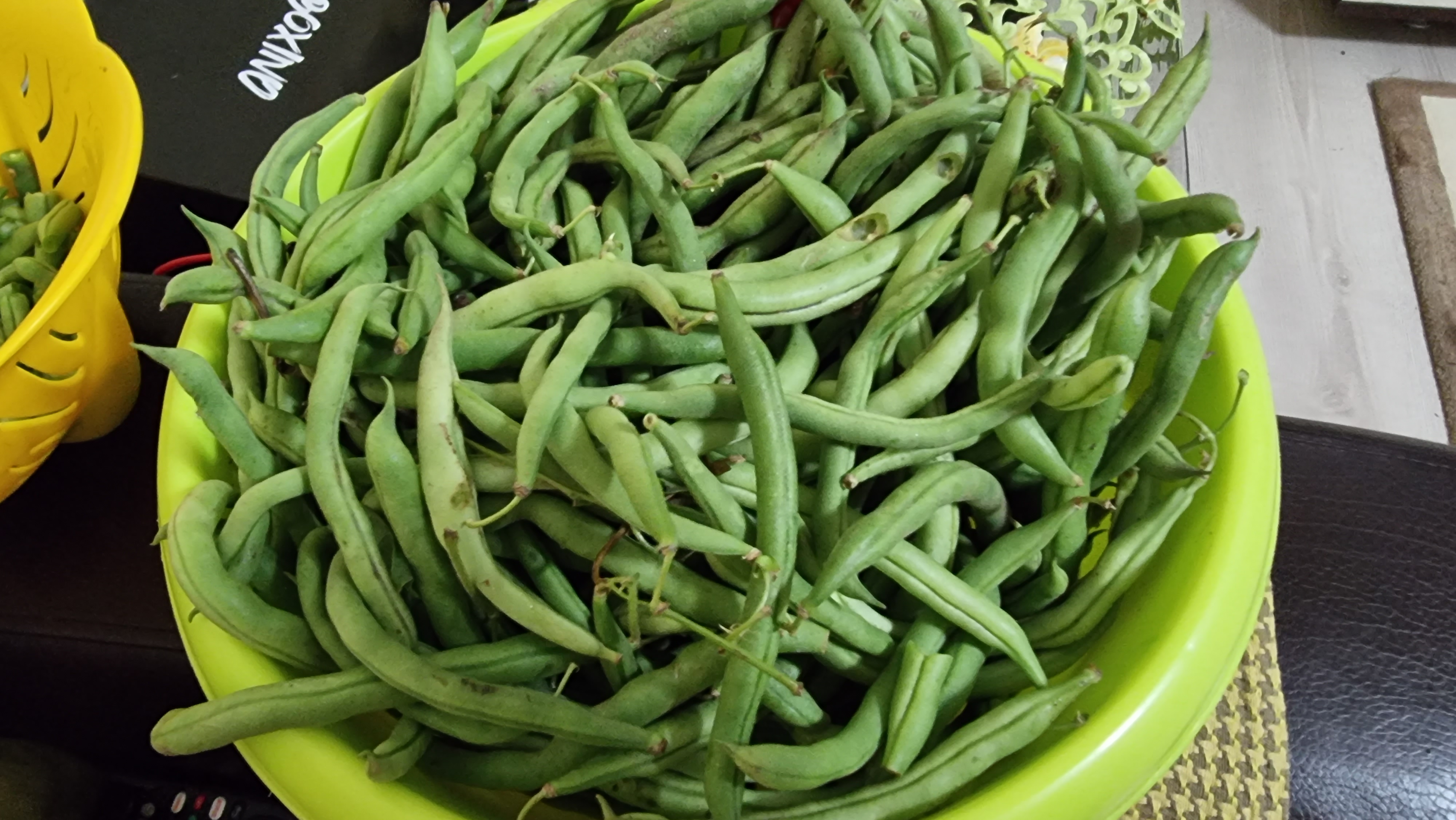 Salata de fasole verde frantuzeasca cu cheddar