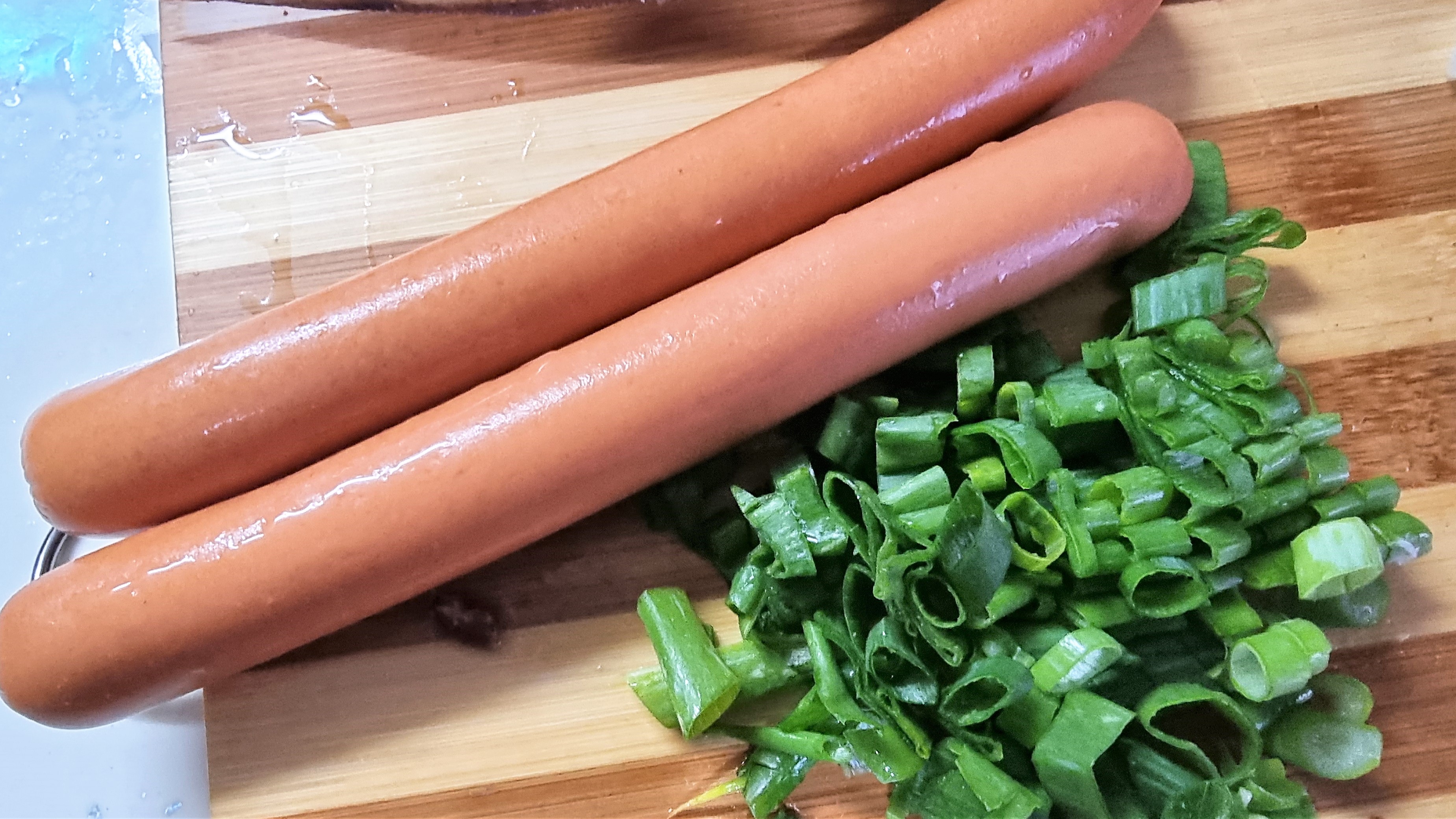 Salata de fasole verde fideluta, cu cremvusti si iaurt