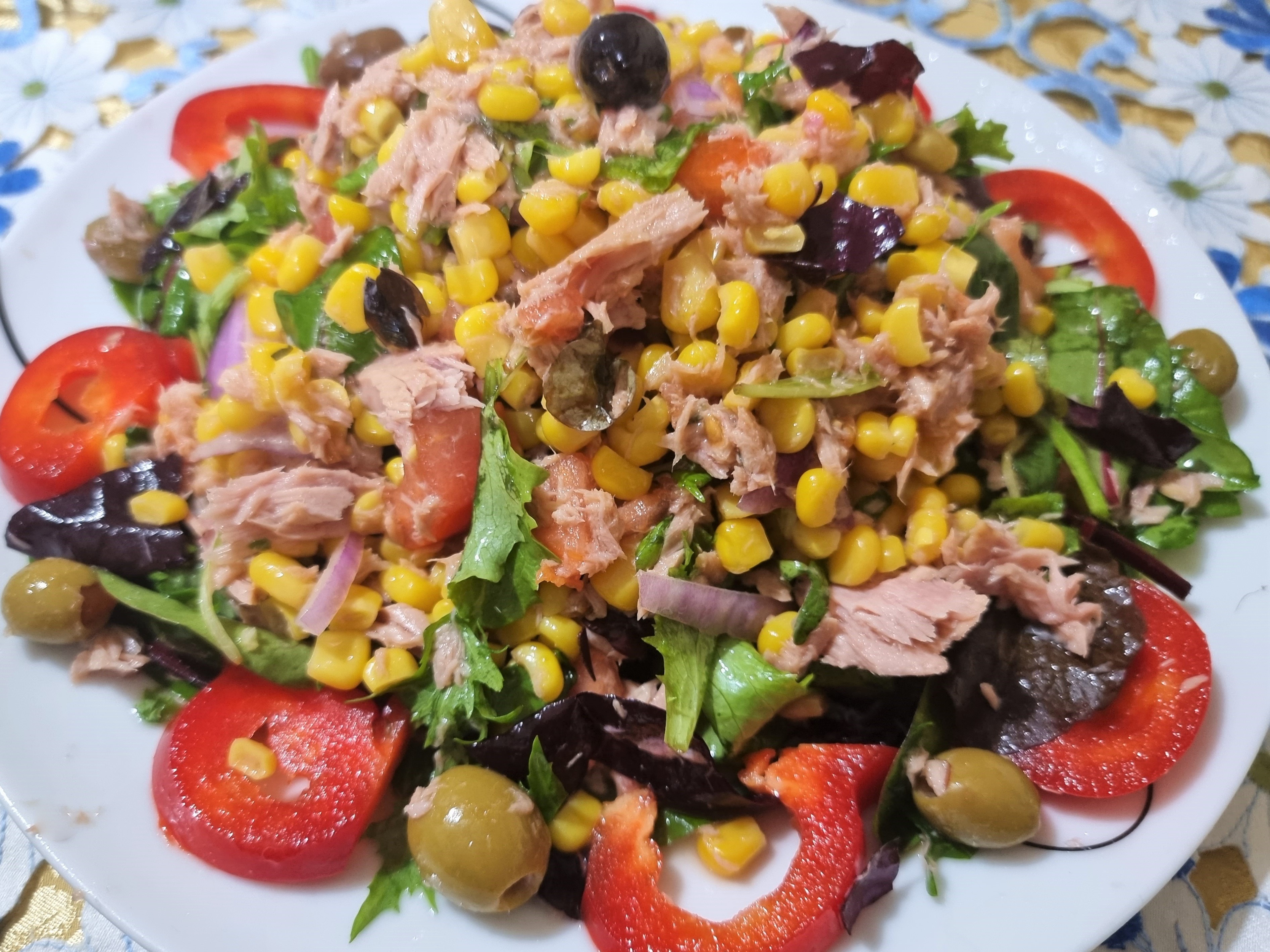 Salata mediteraneana de ton