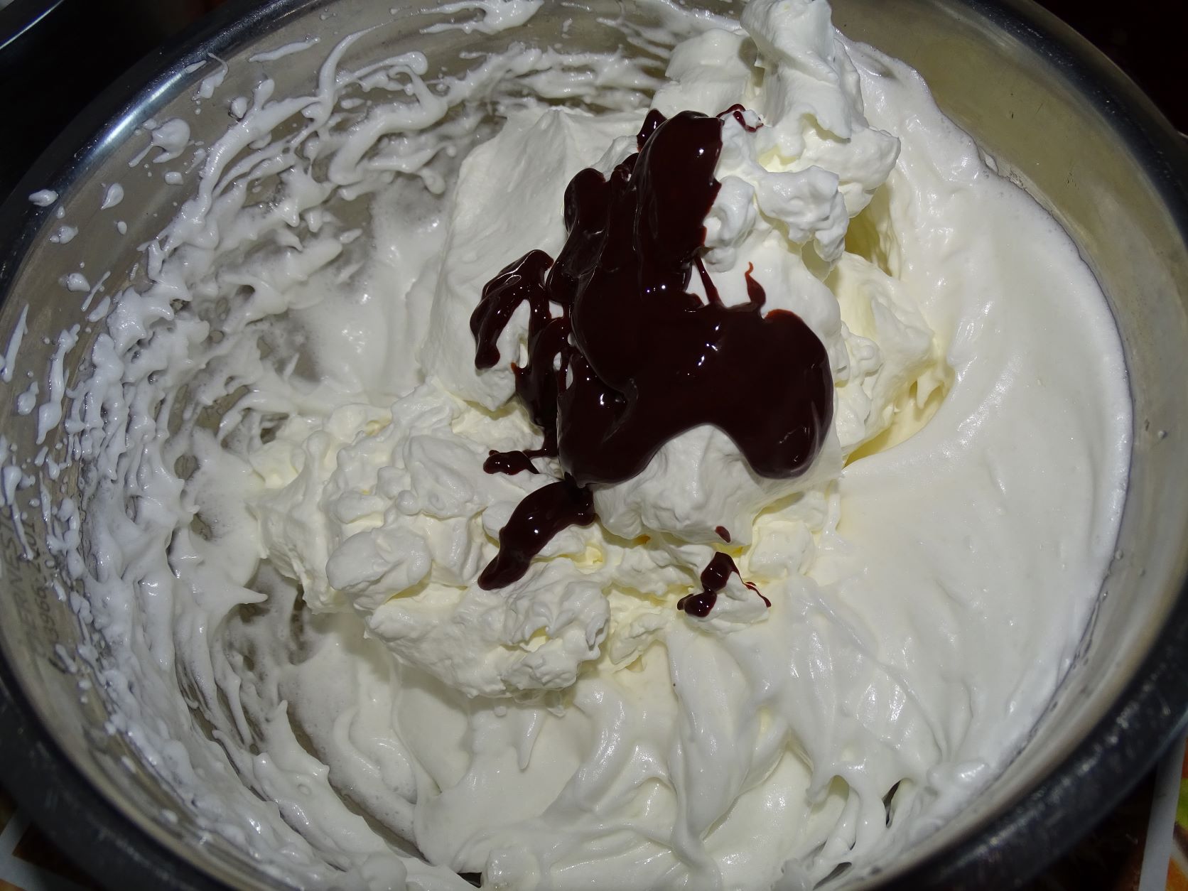 Reteta de mousse au chocolat cu Irish cream liqueur