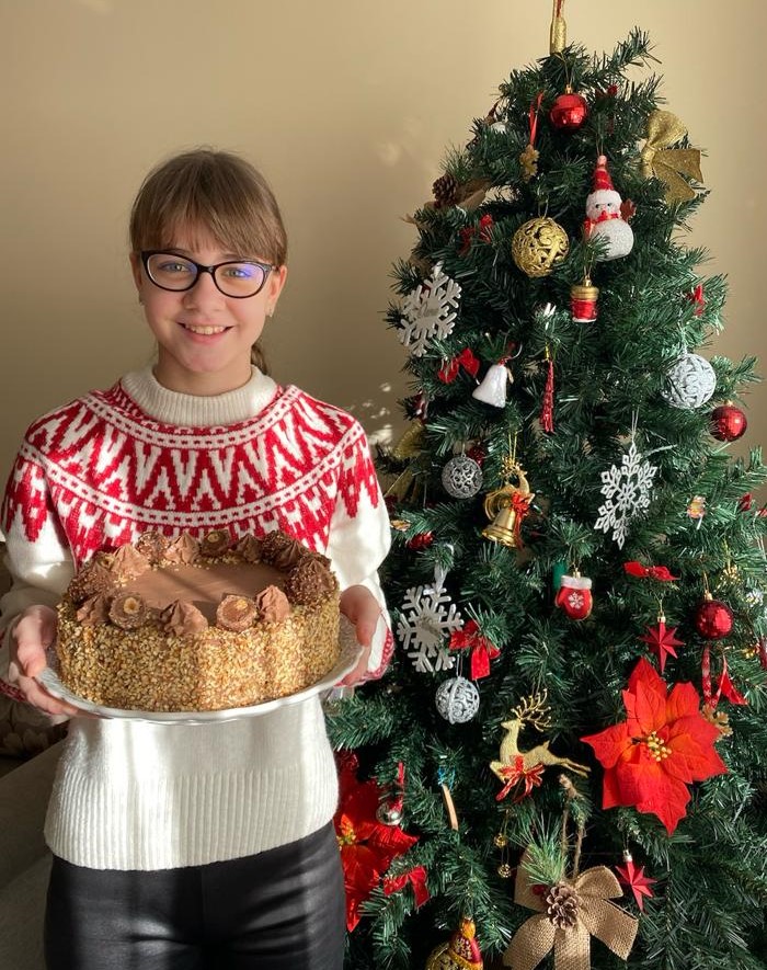 Reteta de tort ferrero rocher cu ciocolata si alune