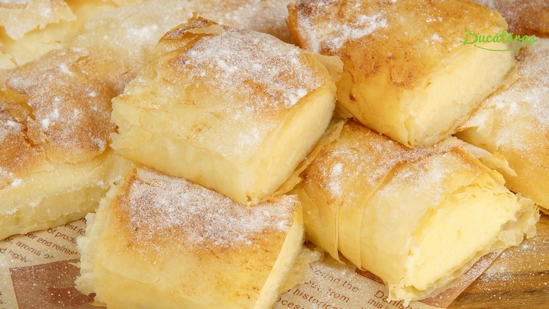 Bougatsa - Delicioasa plăcintă grecească cu cremă de griș