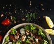 Salată cu mozzarella și roșii cherry - Savoare și culoare într-o rețetă rapidă-3