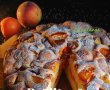 Prăjitură pufoasă cu iaurt și fructe - Rețeta simplă și delicioasă-4
