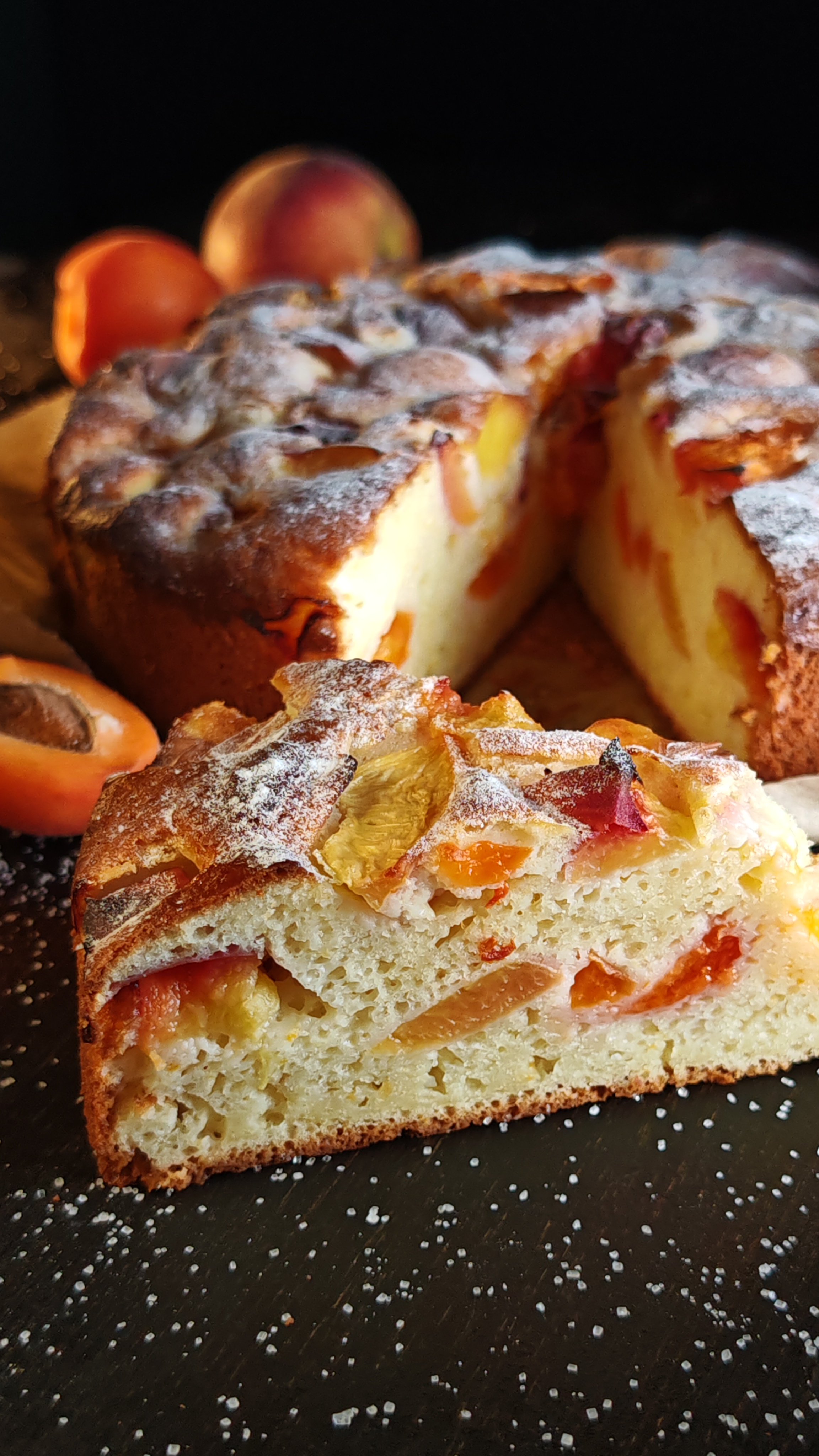 Prăjitură pufoasă cu iaurt și fructe - Rețeta simplă și delicioasă