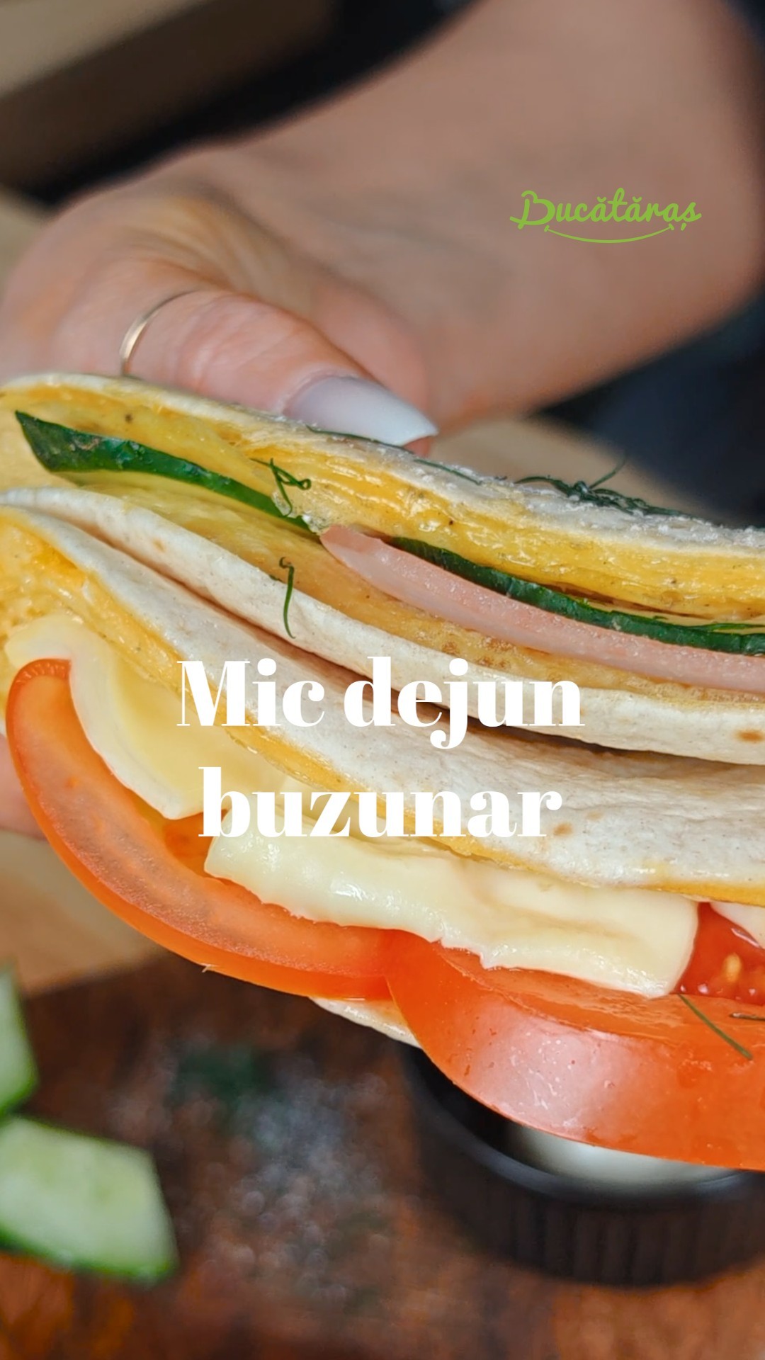 Mic dejun buzunar - Rețeta rapidă și gustoasă