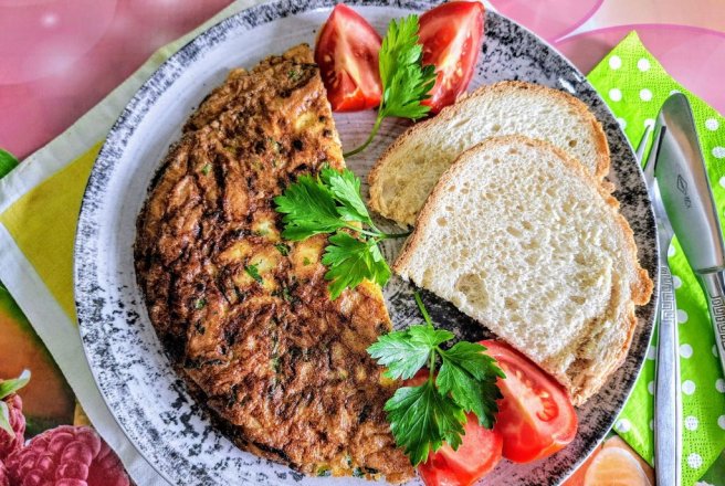 Tortilla cu cartofi si ceapa, la tigaie - Reteta gustoasa de omleta spaniola