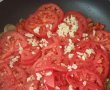 Shakshuka - Reteta pentru mic dejun cu ardei gras copt, rosii si oua-1
