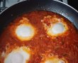 Shakshuka - Reteta pentru mic dejun cu ardei gras copt, rosii si oua-5