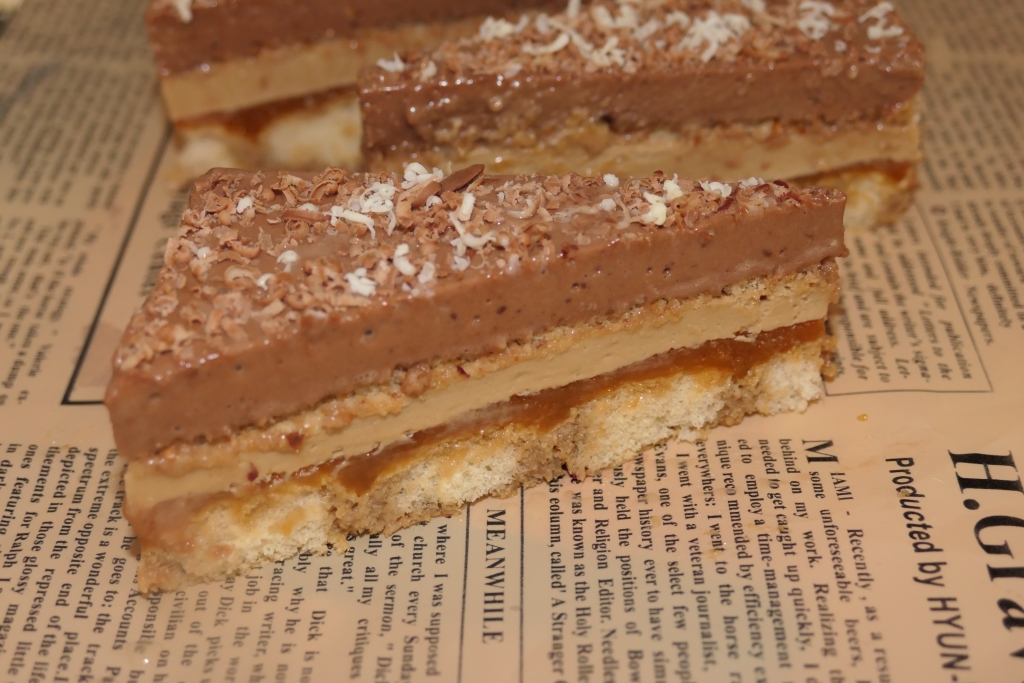 Prajitura cu ness si jeleu de caise - Reteta aromata si delicioasa