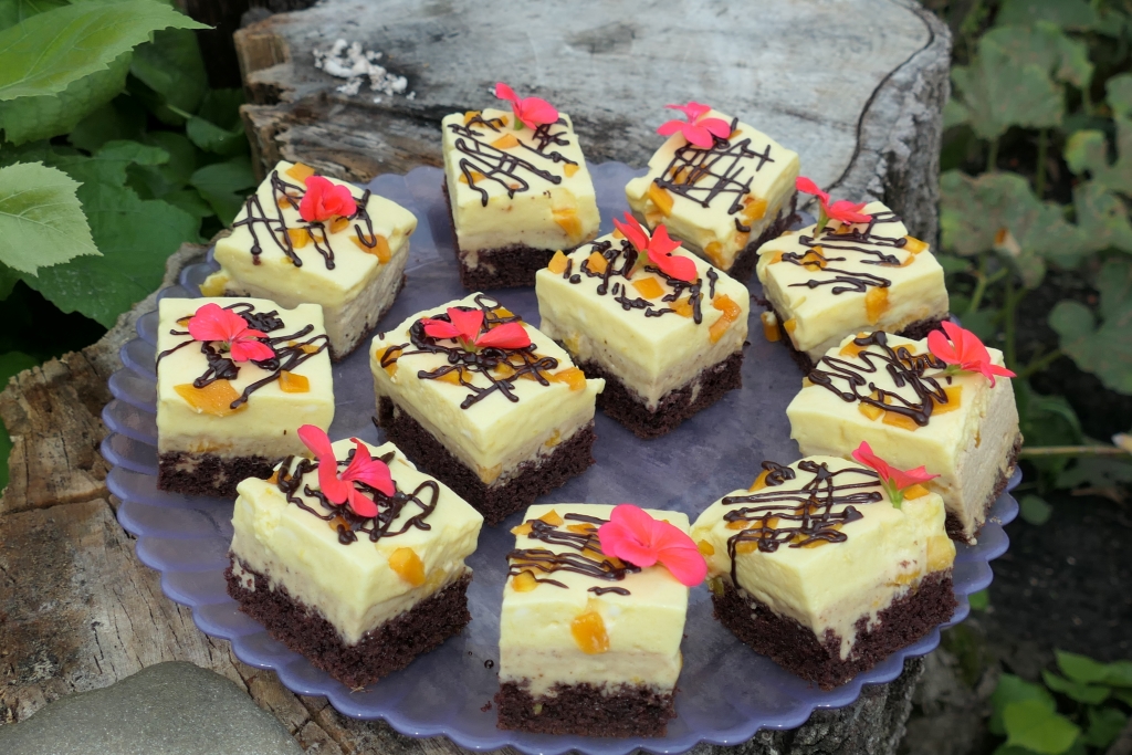 Prajitura cu mango si pralina cu alune de padure - Reteta delicioasa de casa