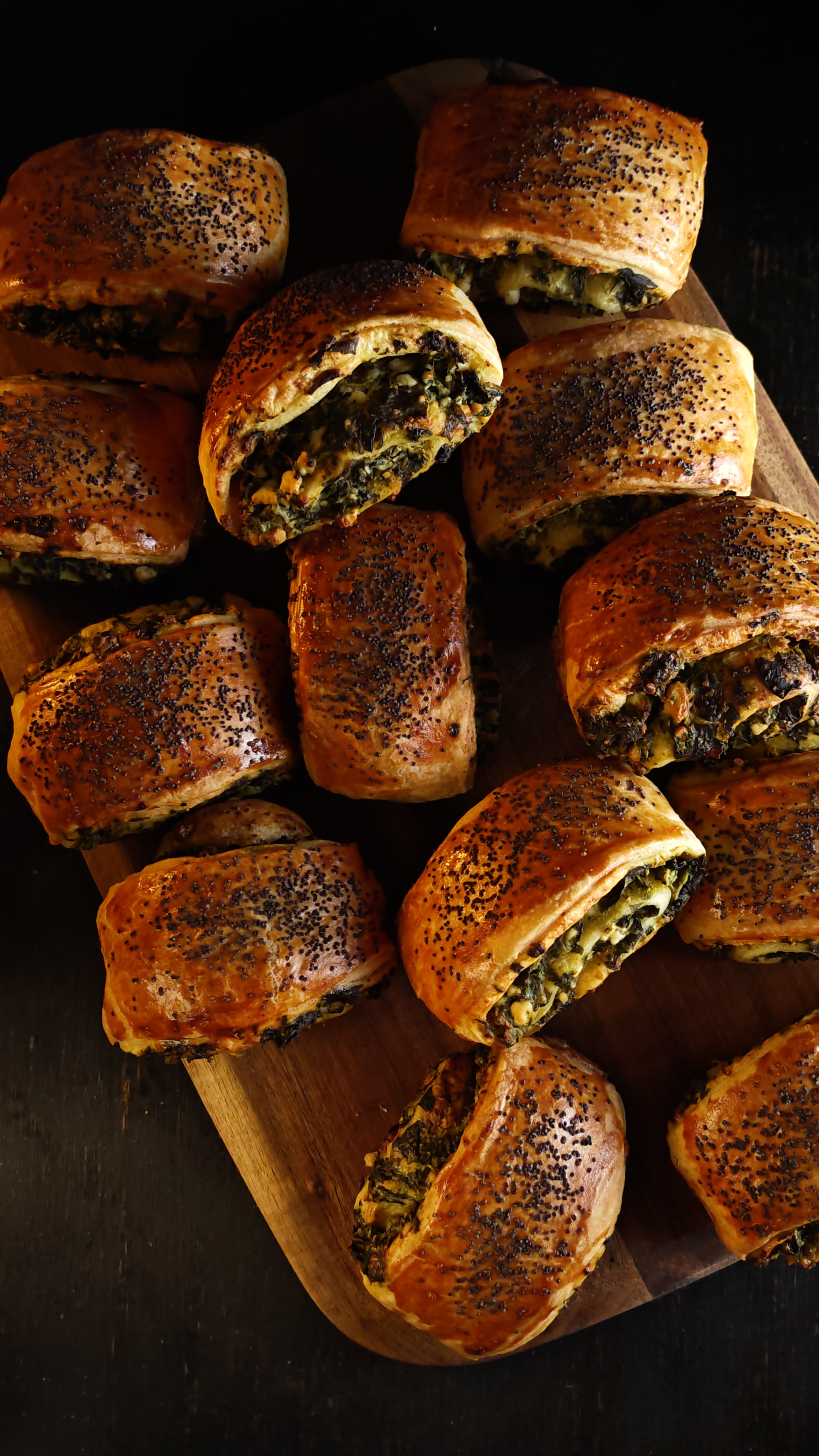 Rulouri cu brânză feta și spanac - Savuroase și ușor de făcut