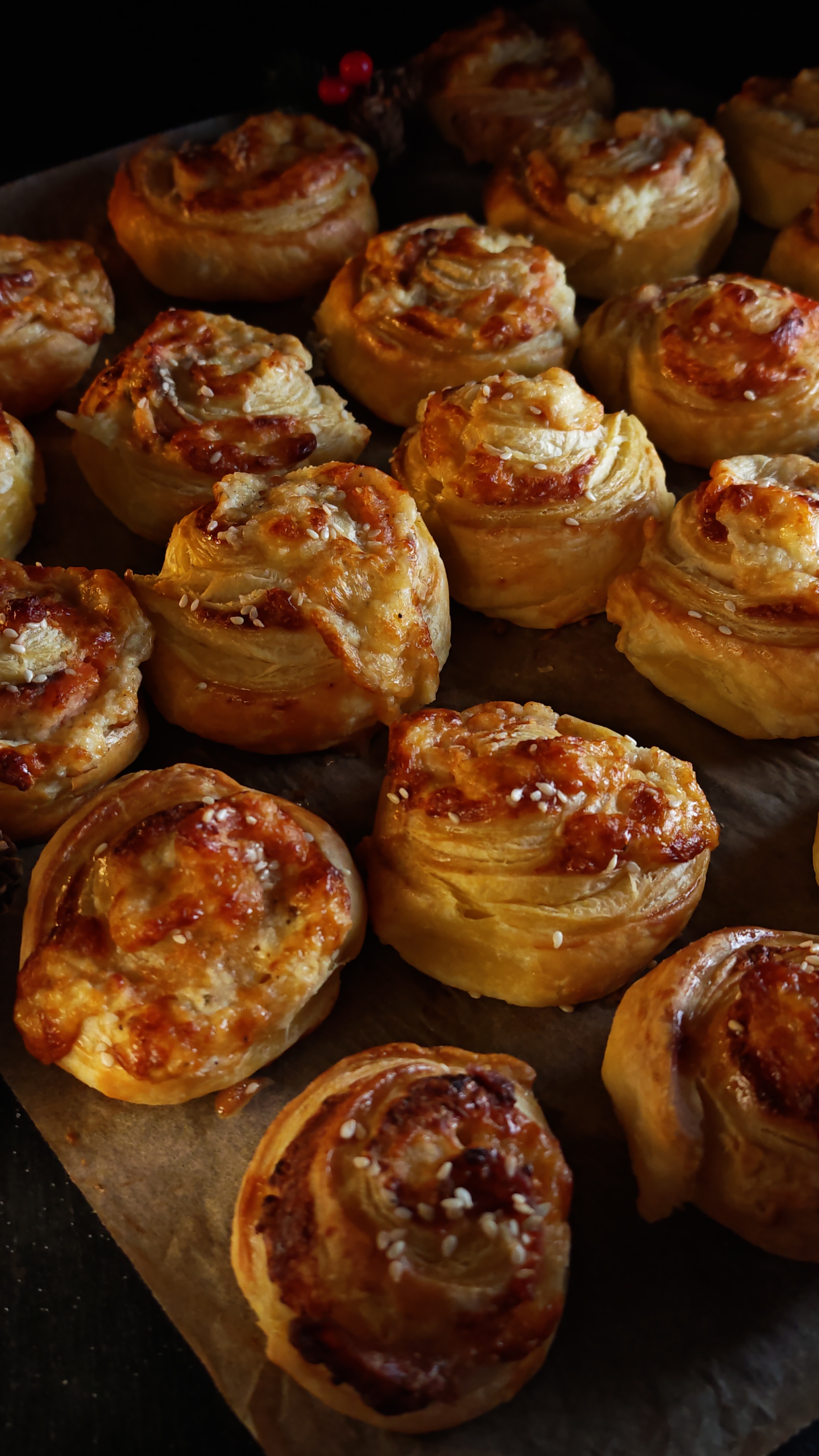 Rulouri cu cremă de brânză și somon - Aperitiv rapid și gustos