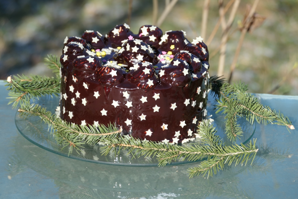 Tort ''noi doi si 32 de ani'' - Desertul aniversar plin de savoare